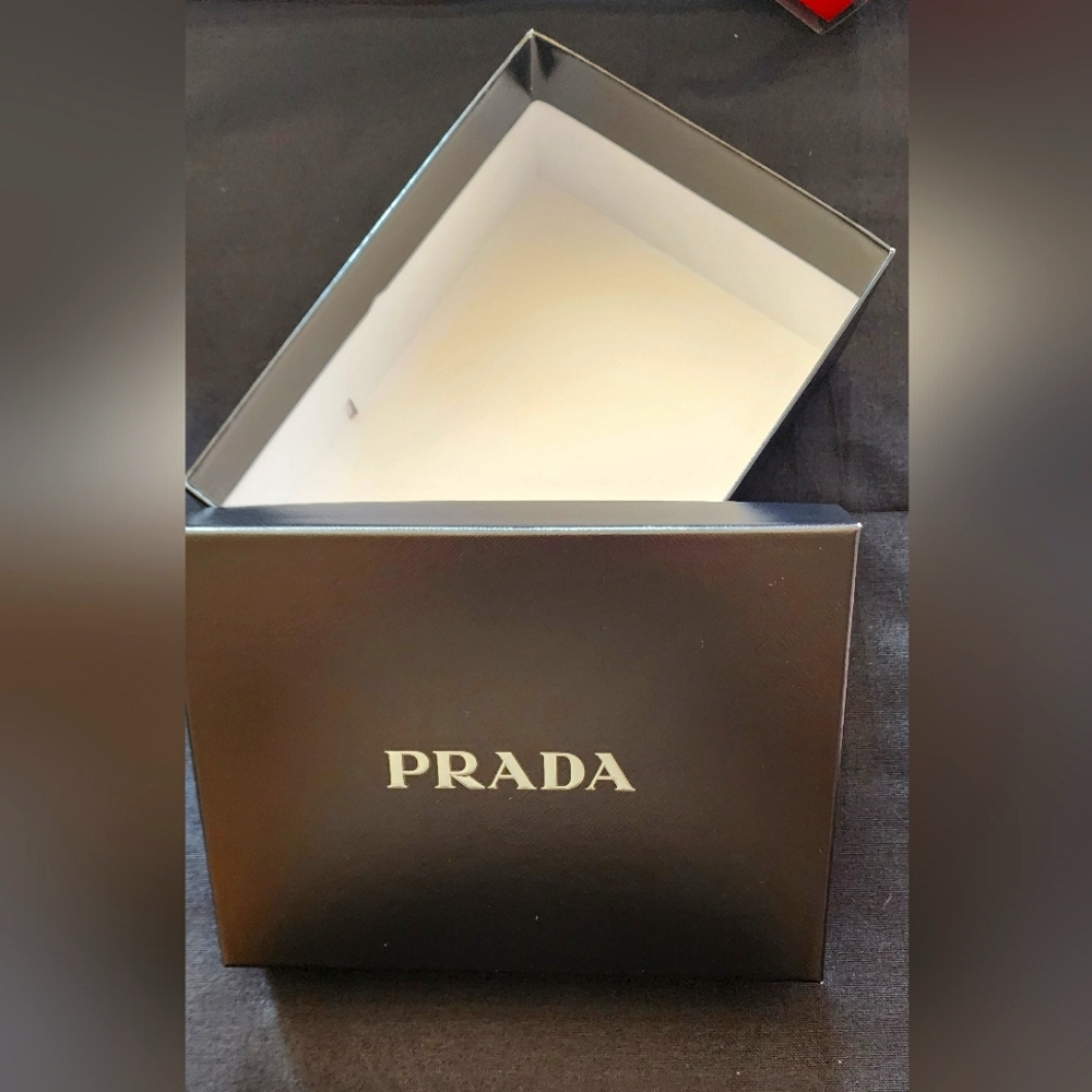 Prada Paradoxe (box only)